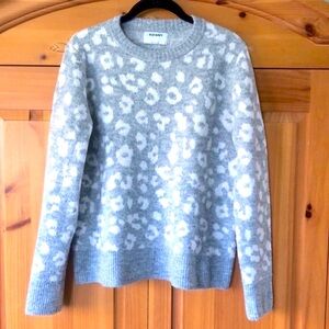 🌟HP🌟Old Navy Leopard Sweater